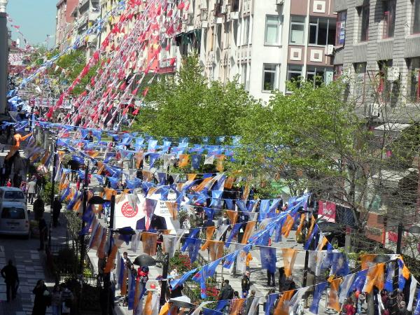 Avcılar'da 7 partiden çevre kirliliğine ve görüntü kirliliğine karşı ortak karar