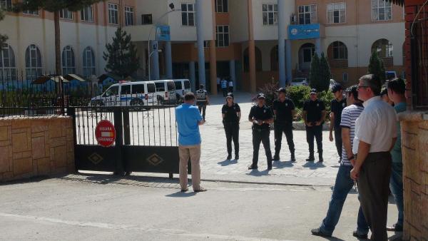 Kilis'te cemaate yakın okul ve dershanede inceleme
