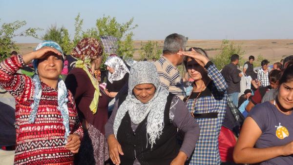 Suriyelilerin umutsuz bekleyişi sürüyor