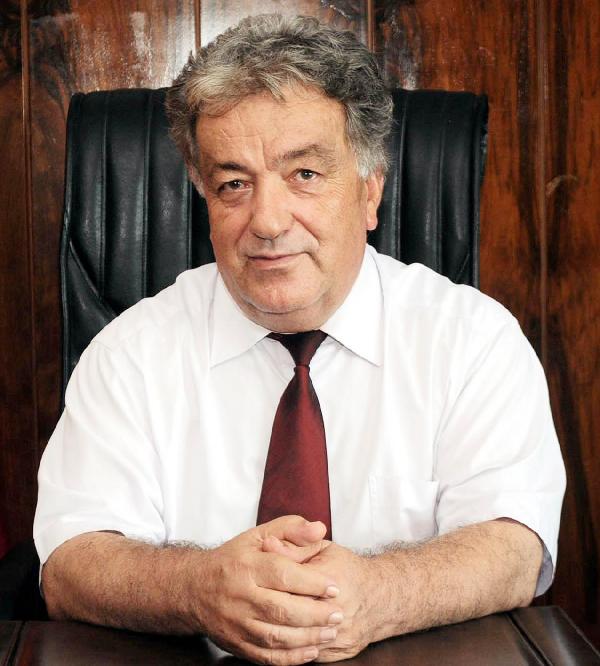 Ünlü göğüs cerrahına kalp nakli