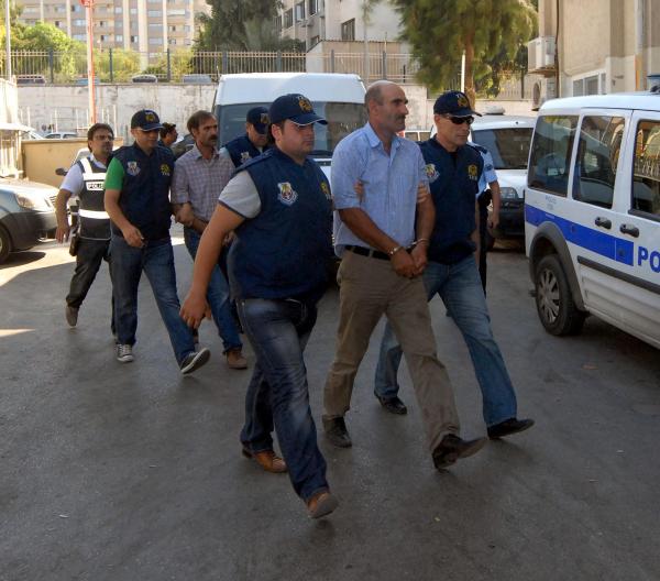 2 askeri şehit edip, 3 çiftçiyi öldüren bombacıların davası ertelendi