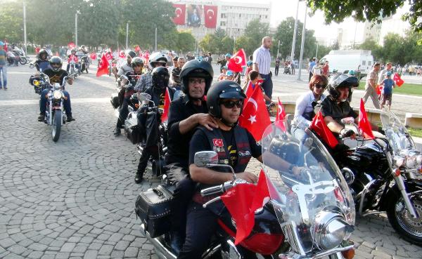 Gaziantep'te motosikletli teröre tepki sürüşü