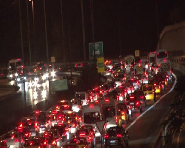 İstanbul'da trafik yoğunluğu (2)