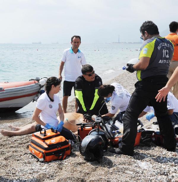 Denizde kalp krizi geçiren turist öldü