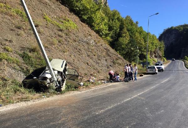 Bayram tatili yolunda kaza: 1 ölü, 5 yaralı