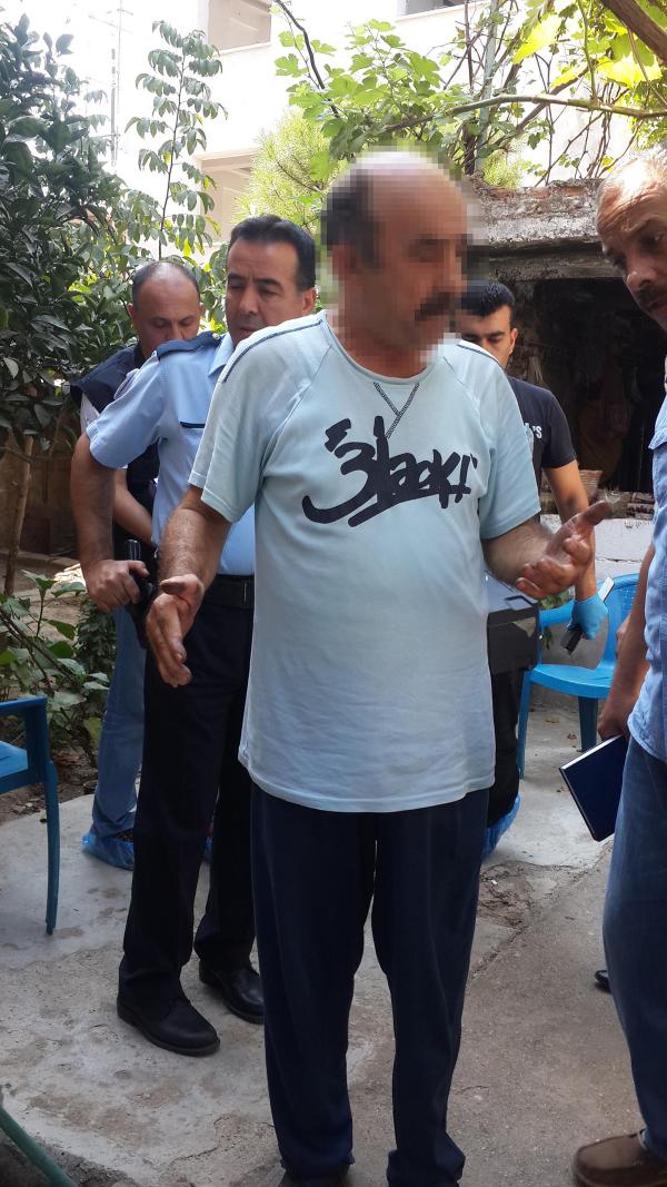 Eşiyle tartışırken araya giren oğlunu vurdu