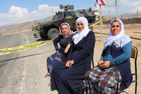 Batman'da yasaklı bölgeye giren belediye başkanı ile birlikte 83 HDP ve DBP'li gözaltına alındı