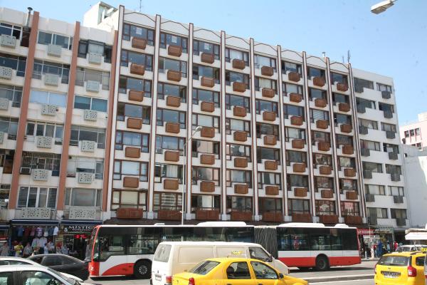 Konak'ta böyle, İkiçeşmelik'te böyle