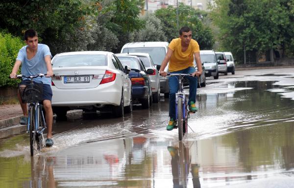 Antalya'ya yağmur sürprizi