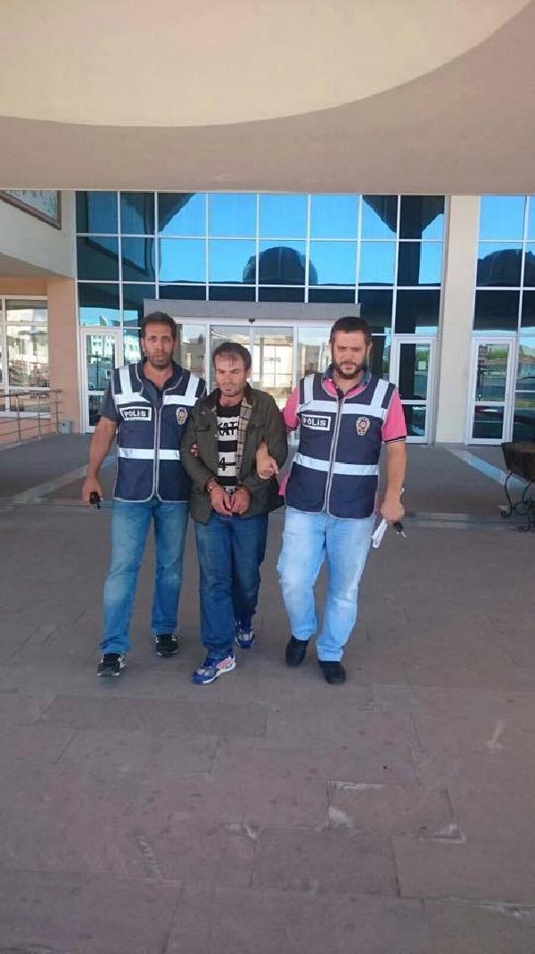 Suriyelilerin arasına karışıp Avrupa'ya kaçmak isterken yakalandı