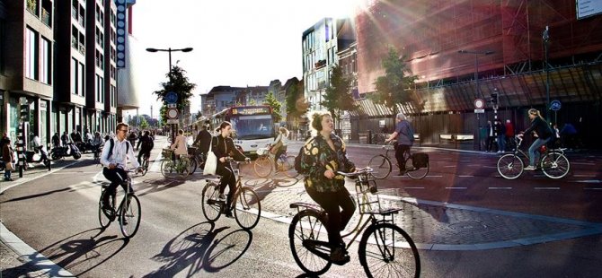 Bisiklet sürücülerine cep telefonu yasağı
