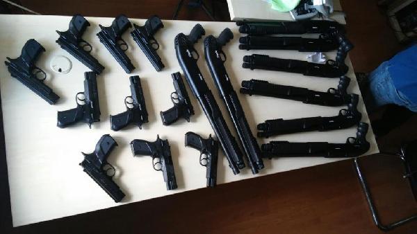 Hatay merkezli operasyonlarda cephanelik ele geçirildi