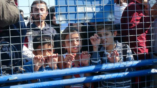 Syrians in Turkey flock to home country for Muslim feast
