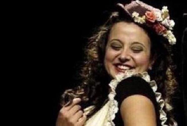 Tiyatro sanatçısı Yasemin Erbulun Balıkesir'de toprağa verildi