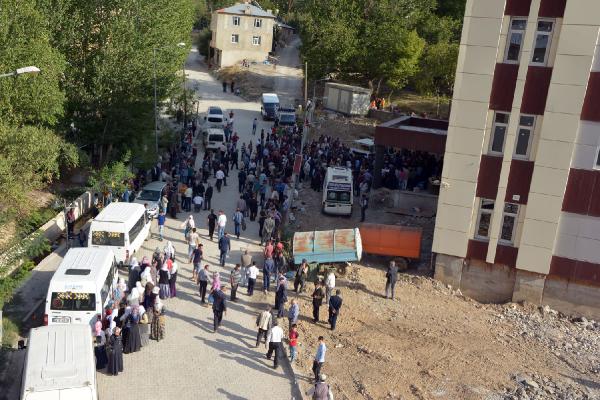 Kurbanlık yolunda kaza: 4 ölü, 1 yaralı