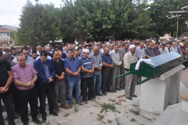 Doktorun, babasına 'Kızın öldü' dediği Tuba Nur, yaşam mücadelesini kaybetti (2)