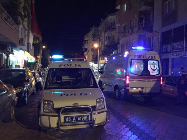 Evine gittiği kadının boğazını keserek öldürdü, annesini de ağır yaraladı