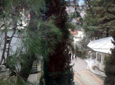 Cami hoparlöründen ezan yerine şarkı yankılandı