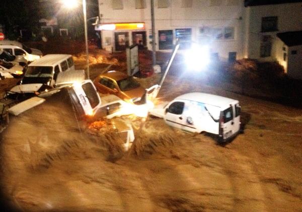 Bodrum'da bayram öncesi sel felaketi