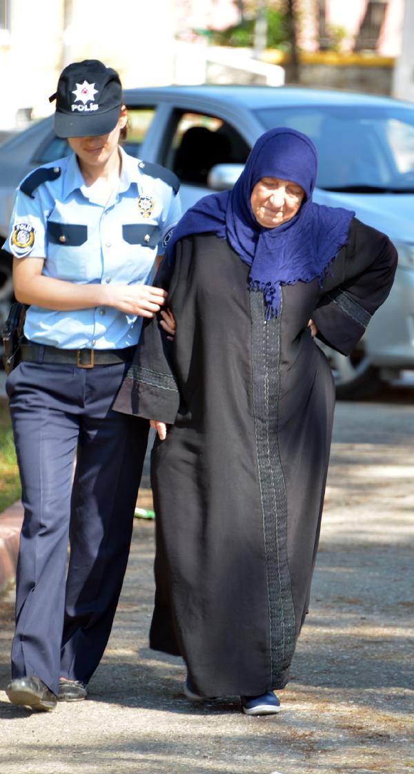 Cüzdan çalan Suriyeli kadına suçüstü