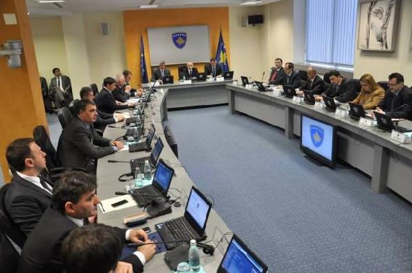 Kosova hükümeti 16 yıl sonra savaş gazilerine maaş bağladı