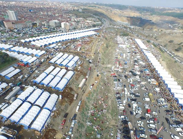 Kurban kesim merkezlerinde izdiham