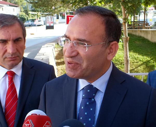 Bozdağ: Bismillah demeyi yasaklayan bir anlayışı kabul edemeyiz