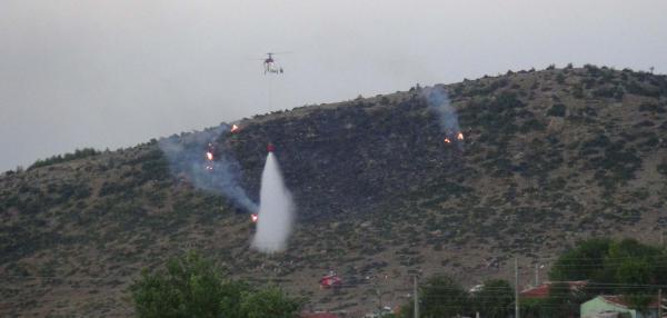 Makilik alandaki yangın havadan müdahaleyle söndürüldü