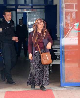 Bıçakla yaraladığı komşusunu tacizle suçladı