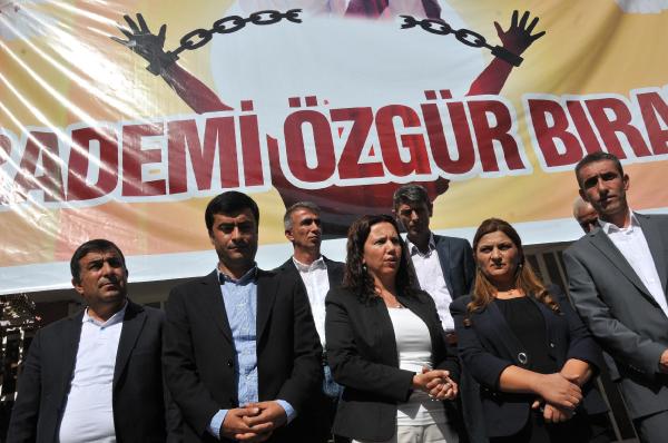 HDP'li vekillerden bayram ziyareti