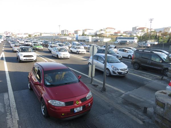 İstanbul'da bayram dönüş trafiği