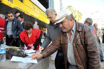 Emekliler yapılan 24 liralık zammı iade edecek