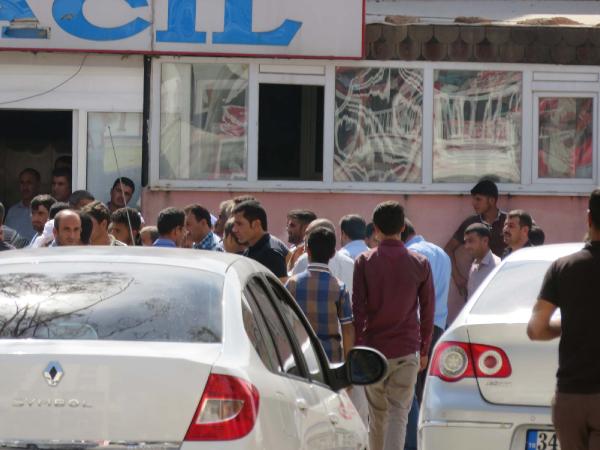 Akçakale'de akraba minibüsçülerin yolcu kavgası: 1 ölü