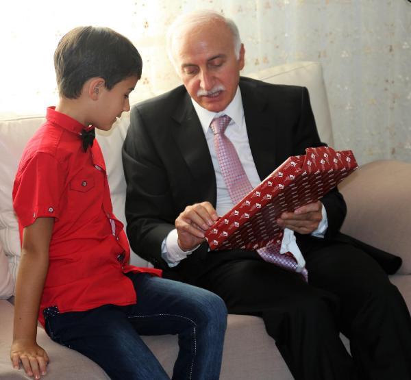 Şehit çocuklarına bayram ziyareti