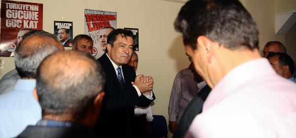 Bağımsız aday eski bakan Kayalar'a yoğun ilgi