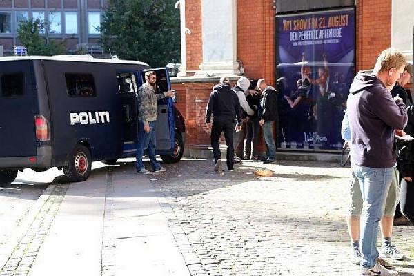 İslam karşıtı gösteride 3 kişi gözaltına alındı