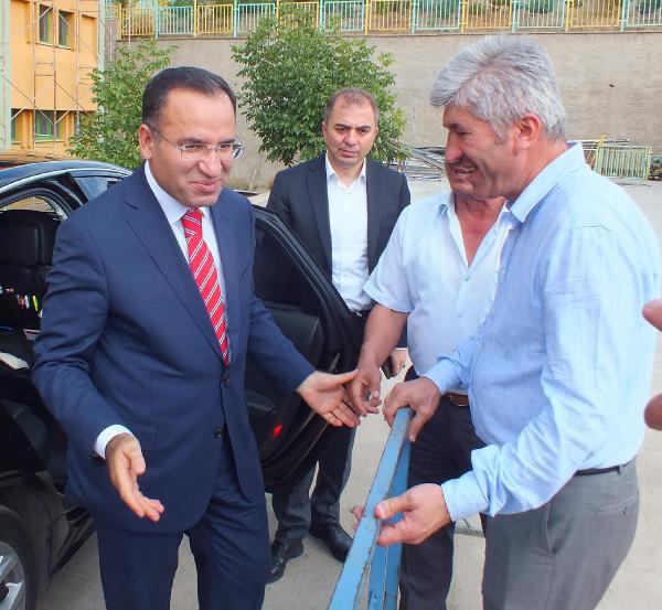 Bozdağ: Hesap yapanları millet sandıkta sıfırla çarpacak