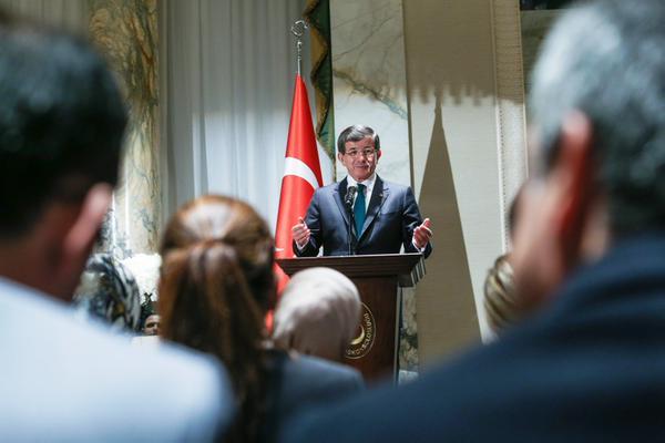 Davutoğlu Türkiye'ye dönük içeride bir terör var ama dışarıda bir başka terör var, algı terörü var