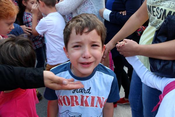 Zonguldak'ta okula yeni başlayan öğrenciler ağladı