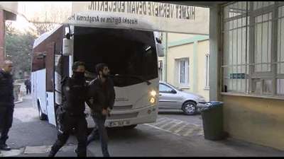 Terör operasyonunda gözaltına alınan 12 şüpheli sağlık kontrolünden geçirildi