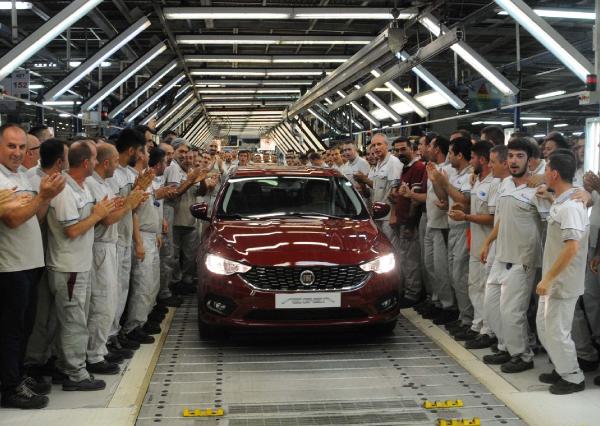 Fiat Egea törenle banttan indirildi