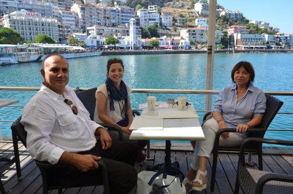 Barış Gemisi Kuşadası'nda