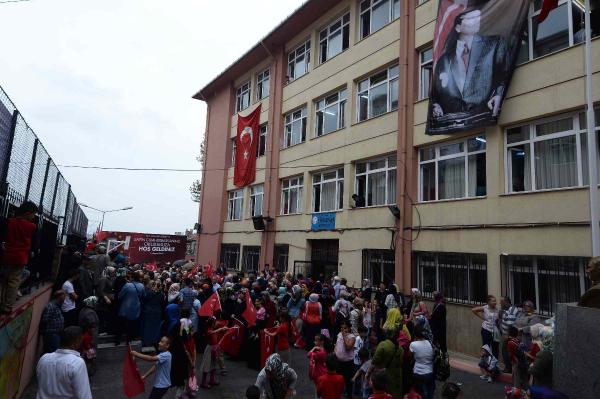 Cumhurbaşkanı Erdoğan mezun olduğu ilkokulda