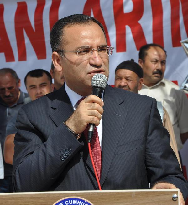 Bekir Bozdağ: Bilgi en büyük güç