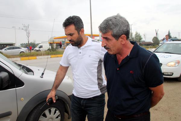 Hırsızlık yaptıkları işyerine gelen 2 kişi yakalandı