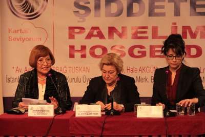 "Kadına karşı şiddete son" panelinde, kadınların alabilecekleri önlemler anlatıldı