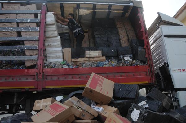 Gaziantep’te 350 bin paket kaçak sigara ele geçirildi