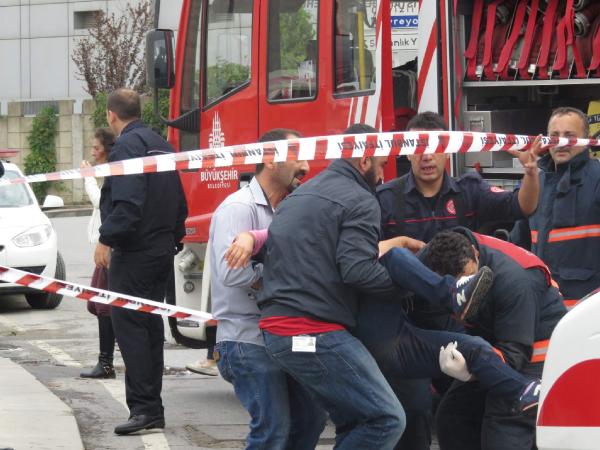 Kartal'da kaza: 1 ölü 3 yaralı (1)