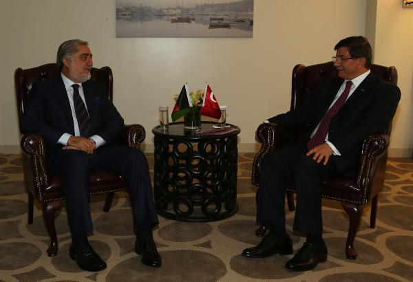 Davutoğlu, Afganistan İcra Kurulu Başkanı ile bir araya geldi