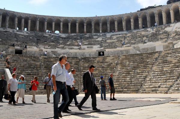 'Aspendos en uygun şekilde restore edilmiş'